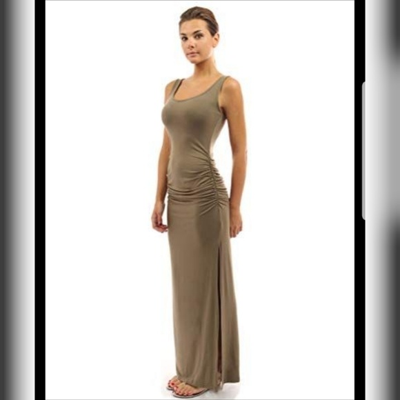 PattyBoutik Dresses & Skirts - Pattyboutik Maxi Rouched Dress with high slits